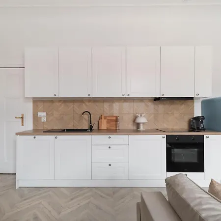 Royal Point Апартаменти *